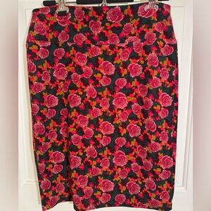 LuLaRoe Red & Pink Roses Womens Skirt Size Large